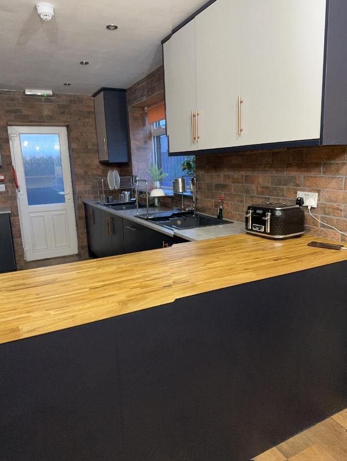 Newport House Hotel Grimsby Bagian luar foto